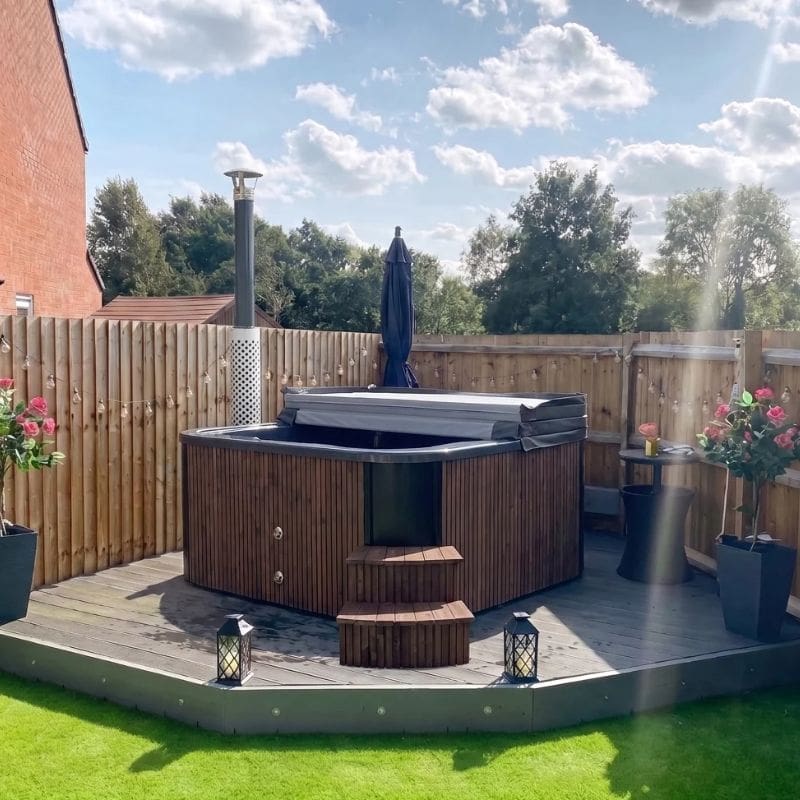 Azure - Luxury Square Hot Tub by Whatagarden
