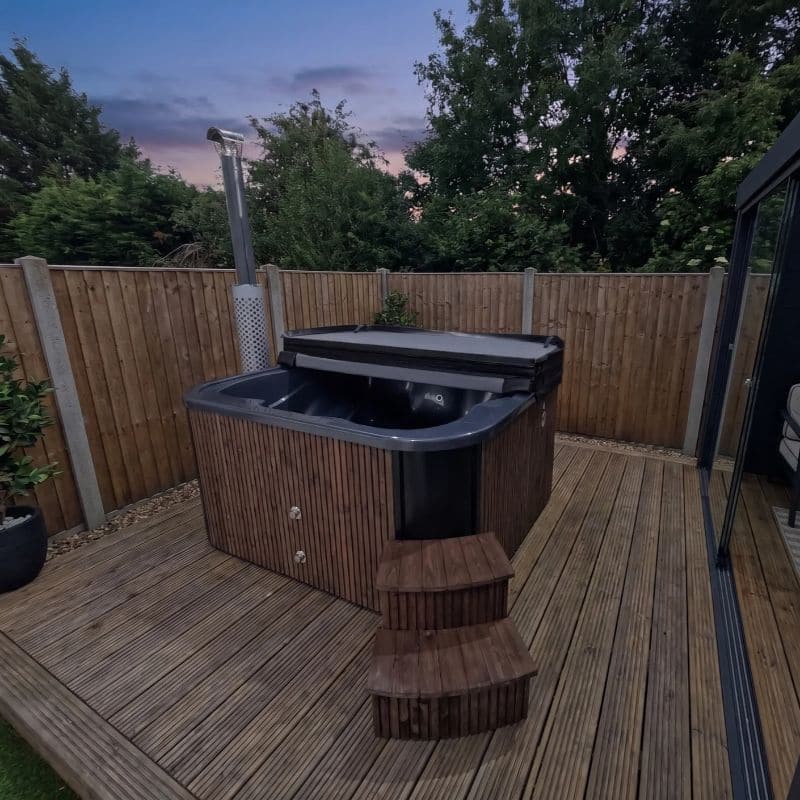 Azure - Luxury Square Hot Tub by Whatagarden